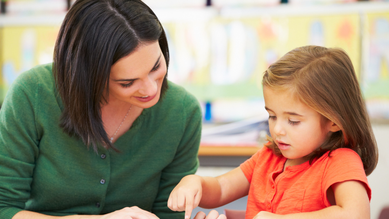 3 Signs Your Child May Need a Reading Assistance Program